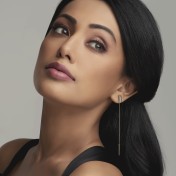 The Noir Bling Sui Dhaga Earrings - thumb 3