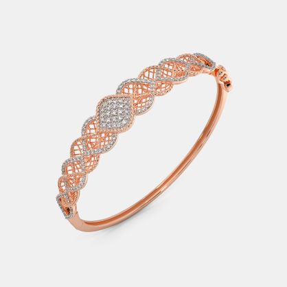 The Bcarlett Oval Bangle