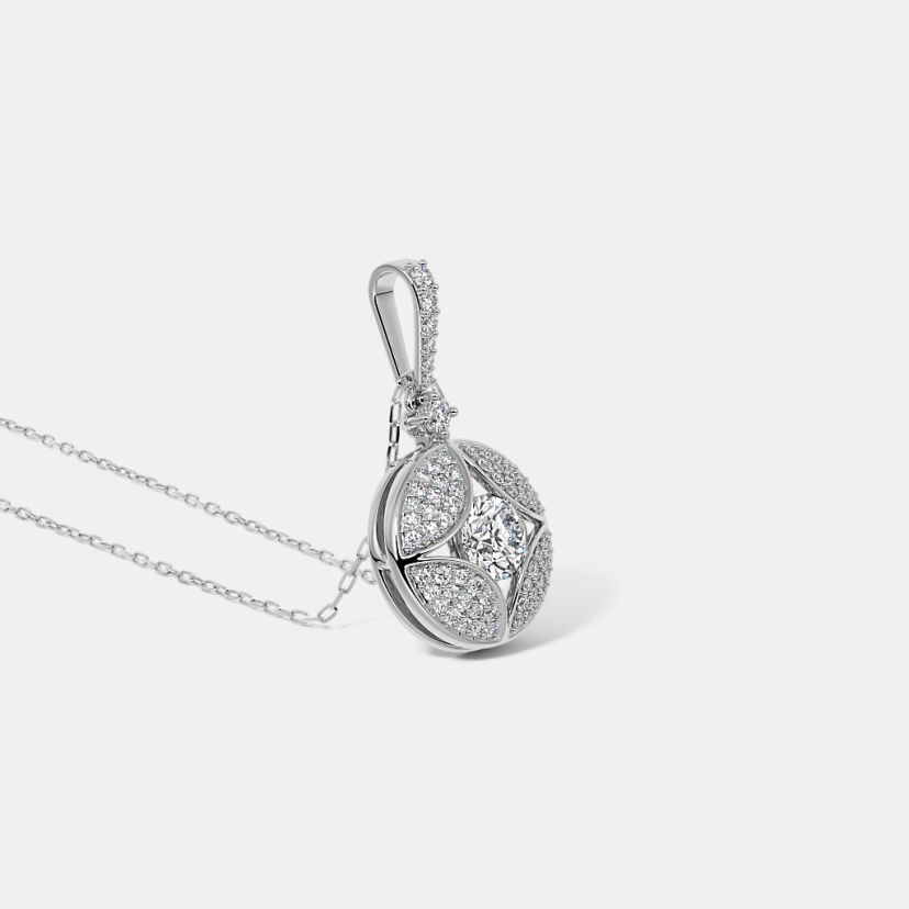 The Olivena Solitaire Pendant - image 7
